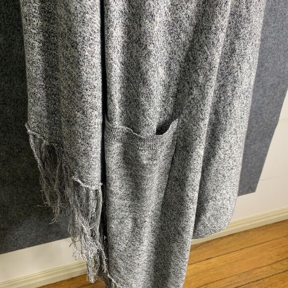 Chelsea & Theodore Open Sweater Vest Grey White Mark Bottom Fringe Side Pockeeds - Picture 5 of 12